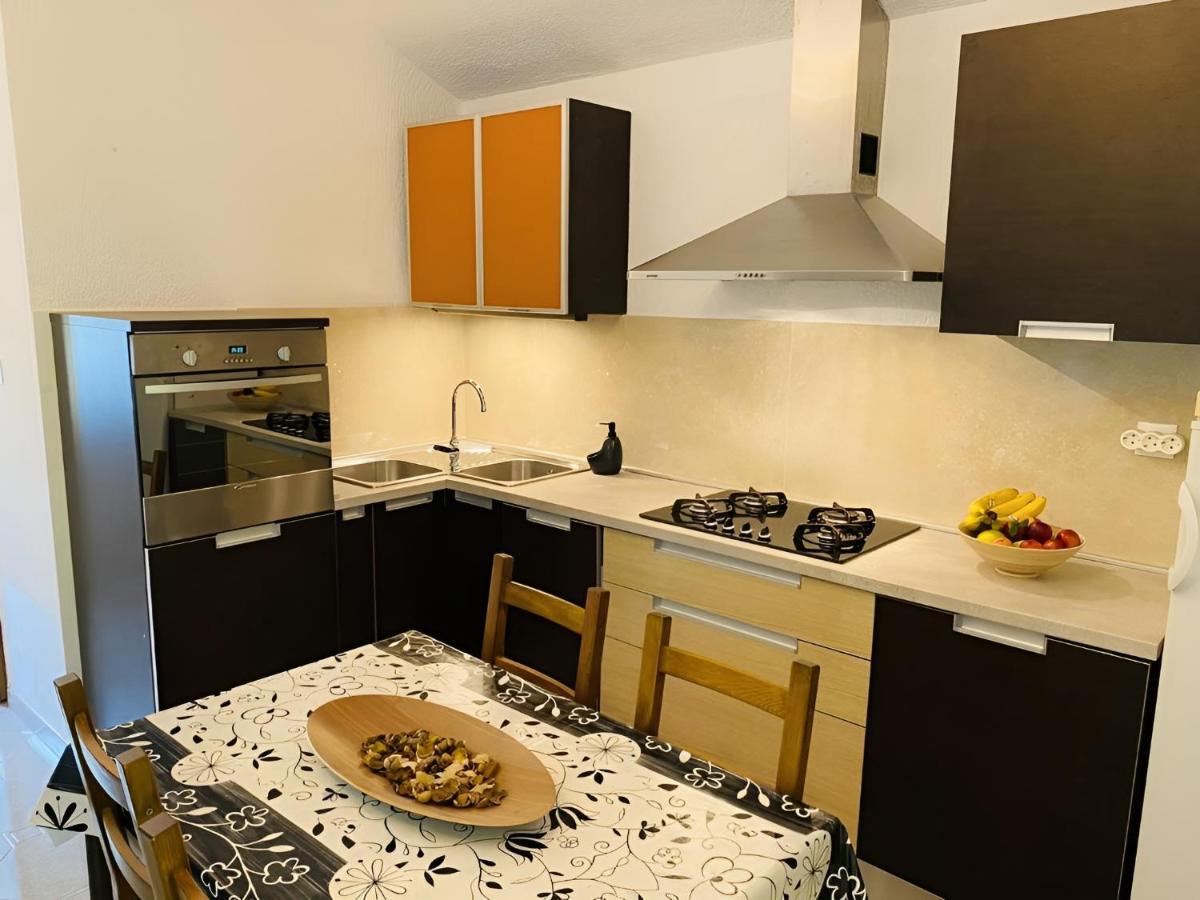 Apartmani Ana Borovac Funtana Exterior photo