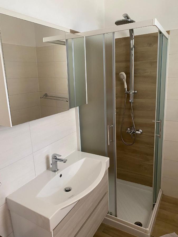 Apartmani Ana Borovac Funtana Exterior photo
